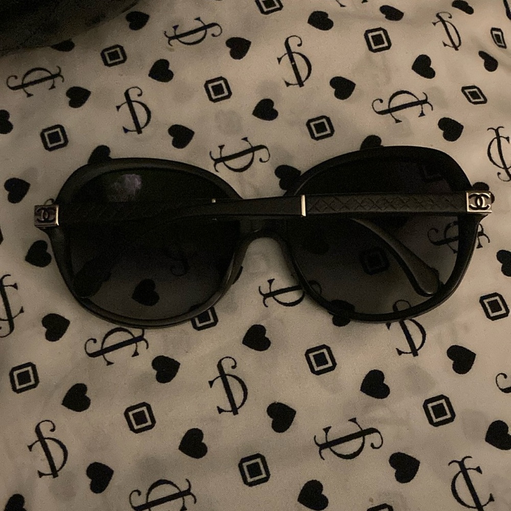 Chanel sunglasses🕶️